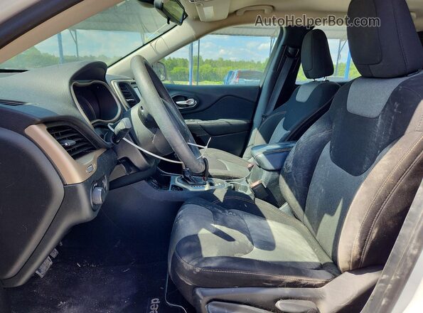 1C4PJLAB1GW259245 2016 JEEP CHEROKEE White Front interior view