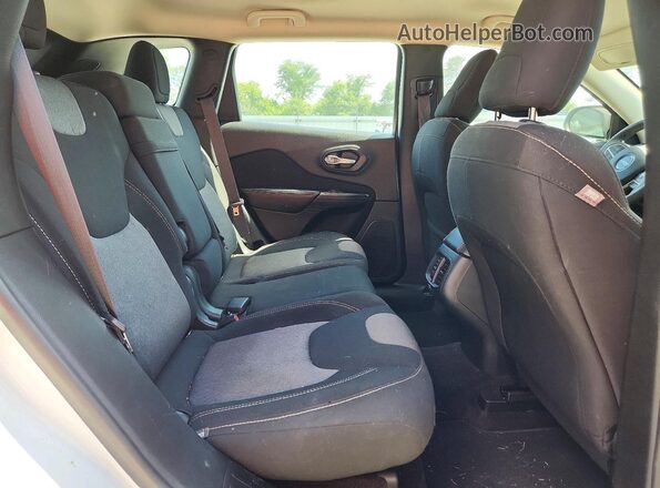 1C4PJLAB1GW259245 2016 JEEP CHEROKEE White Rear interior view