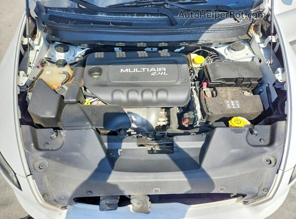 1C4PJLAB1GW259245 2016 JEEP CHEROKEE White Engine compartment view