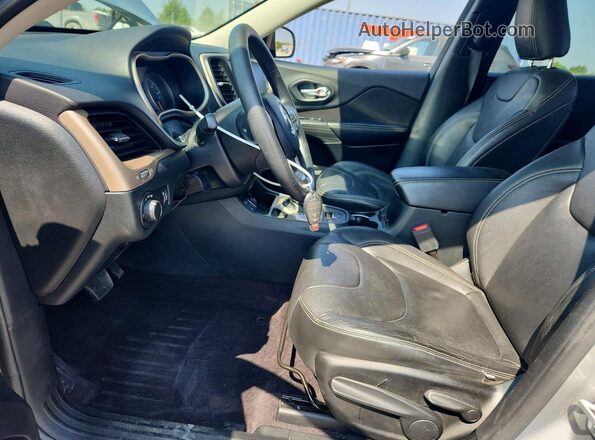 1C4PJLAB2GW346622 2016 JEEP CHEROKEE Gray Вид салону спереду