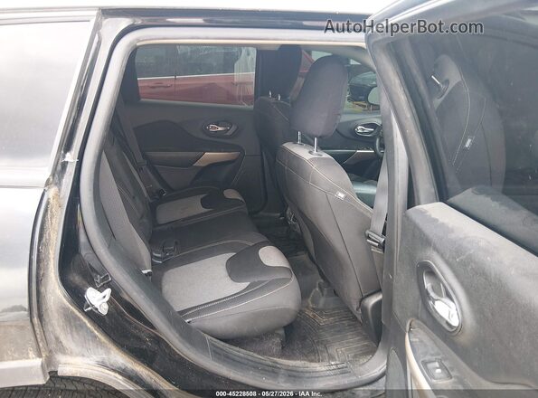 1C4PJLAB3HW623330 2017 JEEP CHEROKEE Черный Вид наклейки с VIN-кодом
