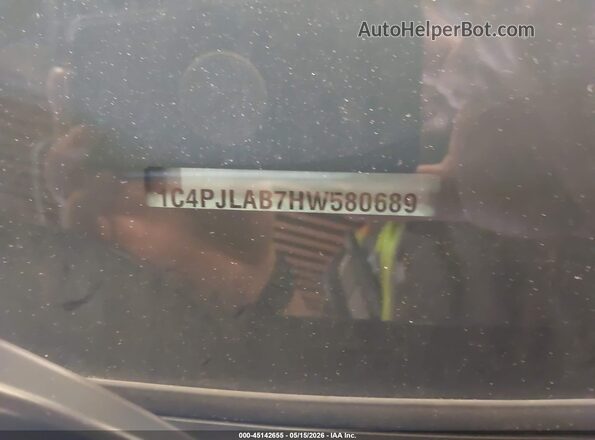 1C4PJLAB7HW580689 2017 JEEP CHEROKEE Black ძრავის განყოფილების ხედი