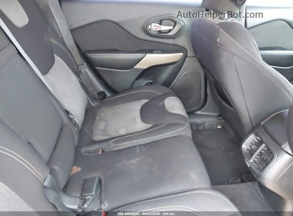 1C4PJLAB7HW603467 2017 JEEP CHEROKEE Черный Вид наклейки с VIN-кодом