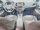 2018 Jeep Cherokee Latitude Серебряный vin: 1C4PJLCB0JD605513
