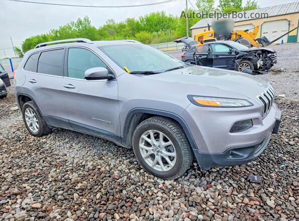 1C4PJLCB0JD605513 2018 JEEP CHEROKEE Серебряный Передняя правая четверть