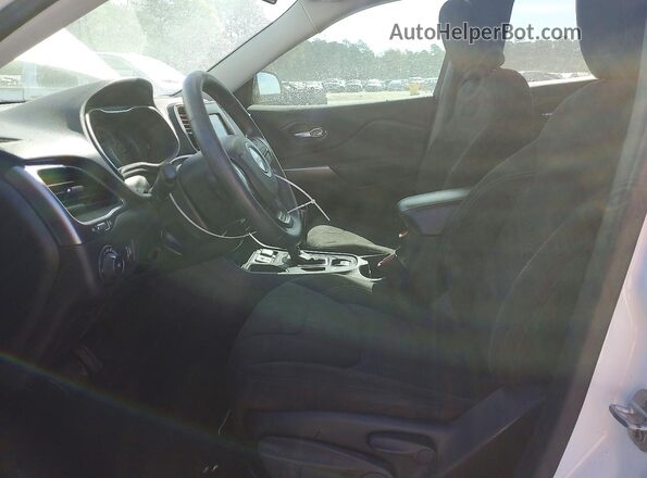 1C4PJLCB1KD416841 2019 JEEP CHEROKEE Белый Вид салона спереди