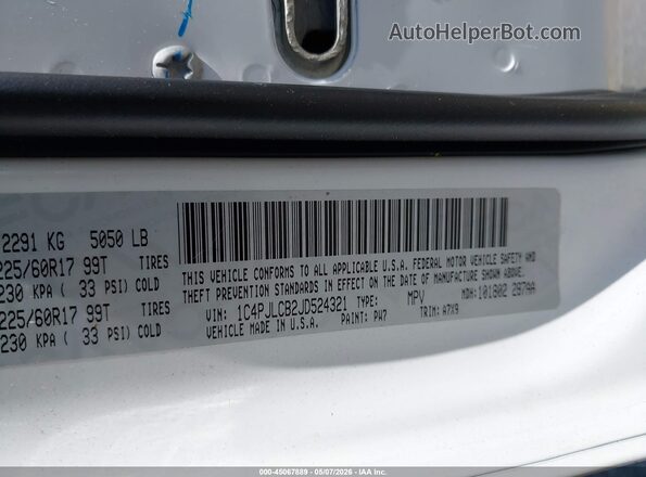 1C4PJLCB2JD524321 2018 JEEP CHEROKEE White ძრავის განყოფილების ხედი