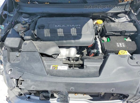 1C4PJLCB2JD540051 2018 JEEP CHEROKEE Серебряный Вид задней части салона