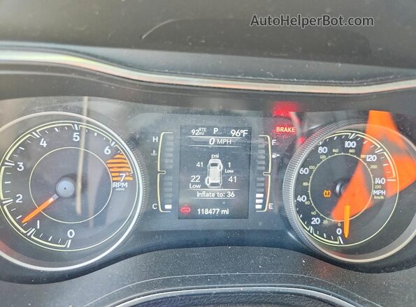 1C4PJLCB3KD313453 2019 JEEP CHEROKEE Черный Вид щитка приборов