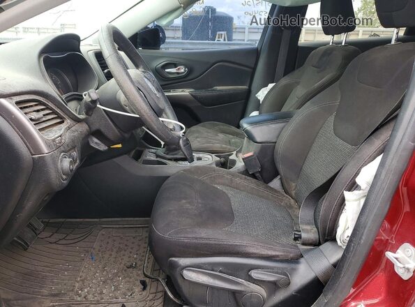 1C4PJLCB4KD284996 2019 JEEP CHEROKEE Бордовый Вид салона спереди