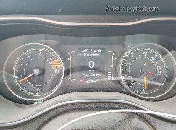 1C4PJLCB4KD284996 2019 JEEP CHEROKEE Бордовый Вид щитка приборов