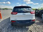 2017 Jeep Cherokee Latitude White vin: 1C4PJLCB8HD222011
