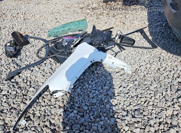 1C4PJLCB8HD222011 2017 JEEP CHEROKEE White ძრავის განყოფილების ხედი