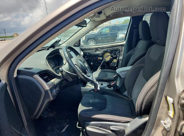 1C4PJLCB8HW623840 2017 JEEP CHEROKEE Beige წინა სალონის ხედი
