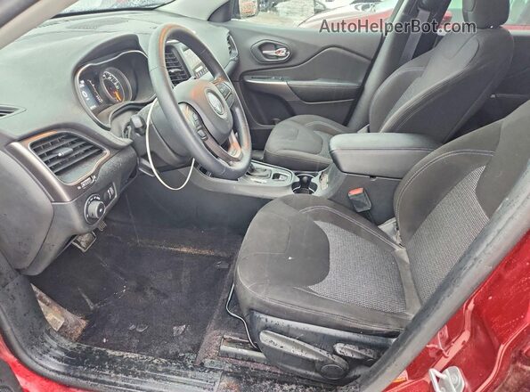 1C4PJLCB8KD128363 2019 JEEP CHEROKEE Red Widok wnętrza z przodu