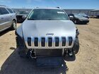 2017 Jeep Cherokee Latitude Серебряный vin: 1C4PJLCBXHW573040