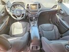 2017 Jeep Cherokee Latitude Серебряный vin: 1C4PJLCBXHW573040