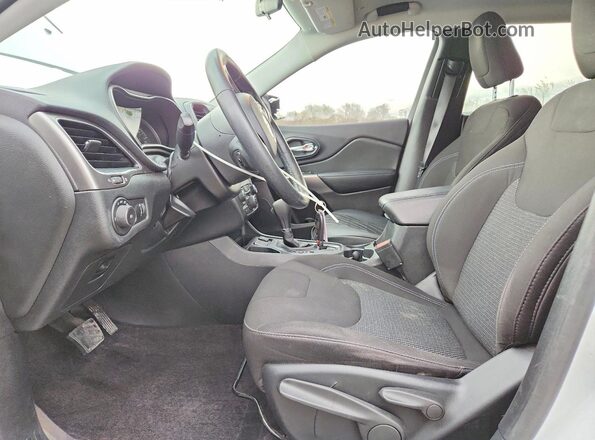1C4PJLCBXKD164801 2019 JEEP CHEROKEE Белый Вид салона спереди