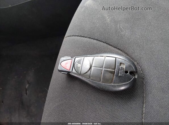 1C4PJLCBXKD313403 2019 JEEP CHEROKEE Черный Вид панели приборов