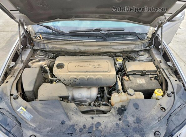 1C4PJLCBXKD396640 2019 JEEP CHEROKEE Silver Widok komory silnika