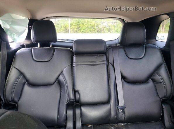 1C4PJLCS7HW642220 2017 JEEP CHEROKEE Silver Widok tylnych siedzeń