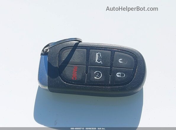1C4PJLDB2HW518077 2017 JEEP CHEROKEE Белый Вид панели приборов