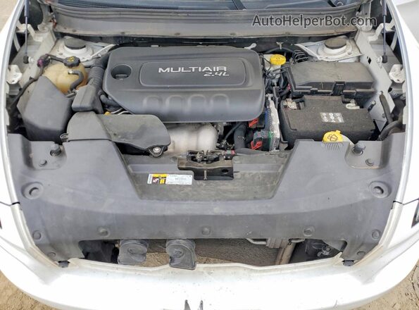 1C4PJLDB4JD565936 2018 JEEP CHEROKEE White Շարժիչի բաժամունքի տեսք