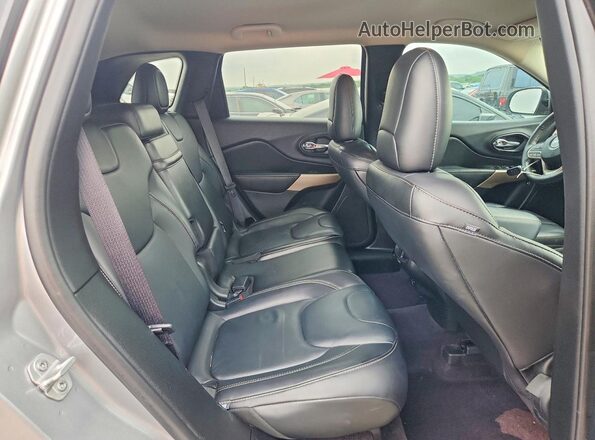 1C4PJLDB8HW585914 2017 JEEP CHEROKEE Silver უკანა სალონის ხედი