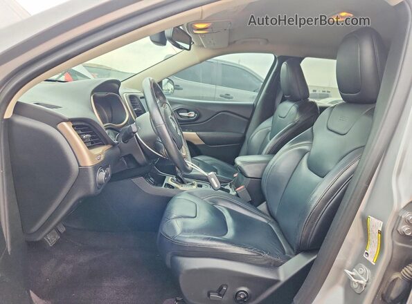1C4PJLDB8HW585914 2017 JEEP CHEROKEE Silver წინა სალონის ხედი