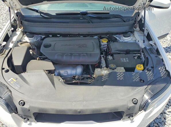 1C4PJLDBXKD427562 2019 JEEP CHEROKEE Белый Вид подкапотного пространства