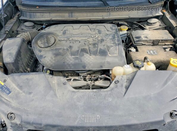 1C4PJLLX8KD110666 2019 JEEP CHEROKEE Черный Вид подкапотного пространства