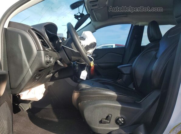 1C4PJMBN3KD124027 2019 JEEP CHEROKEE Белый Вид салона спереди