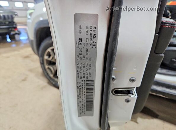 1C4PJMBN4LD539469 2020 JEEP CHEROKEE White Панорамний вид салону 360°