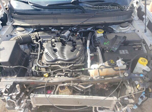 1C4PJMBX1KD397582 2019 JEEP CHEROKEE White Vista del compartimento del motor