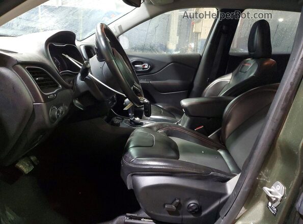 1C4PJMBX2MD180853 2021 JEEP CHEROKEE Green Front interior view