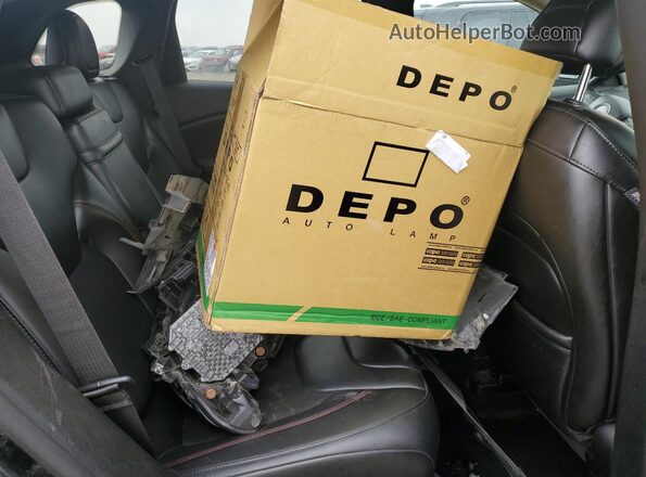 1C4PJMBX3KD393761 2019 JEEP CHEROKEE Черный Вид задней части салона