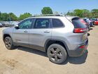 2016 Jeep Cherokee Latitude Серебряный vin: 1C4PJMCB2GW308486