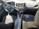 2016 Jeep Cherokee Latitude Серебряный vin: 1C4PJMCB2GW308486