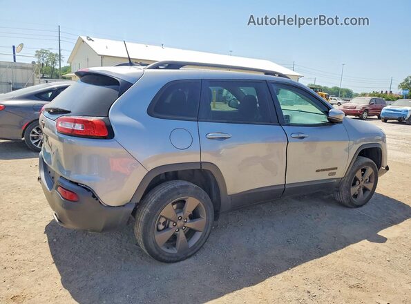 1C4PJMCB2GW308486 2016 JEEP CHEROKEE Серебряный Задняя правая четверть