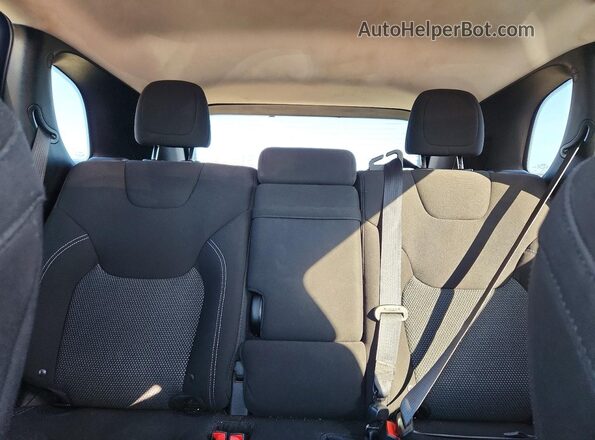 1C4PJMCB2KD289135 2019 JEEP CHEROKEE Белый Вид задних сидений