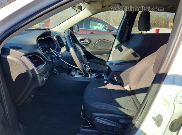 1C4PJMCB2KD289135 2019 JEEP CHEROKEE Белый Вид салона спереди