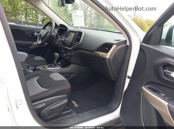 1C4PJMCB3JD528514 2018 JEEP CHEROKEE White Вид салону спереду