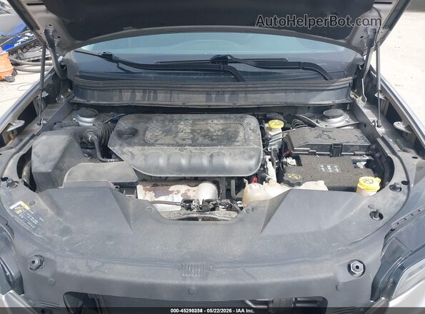 1C4PJMCB3KD278788 2019 JEEP CHEROKEE Silver Հետևի տեսք