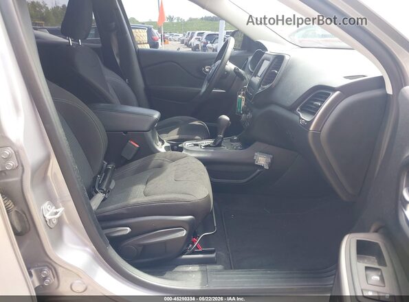 1C4PJMCB3KD278788 2019 JEEP CHEROKEE Silver Սալոնի դիմացի տեսք