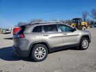 2019 Jeep Cherokee Latitude Gray vin: 1C4PJMCB4KD104390