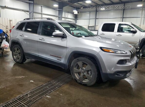 1C4PJMCB6GW310757 2016 JEEP CHEROKEE Silver Front right