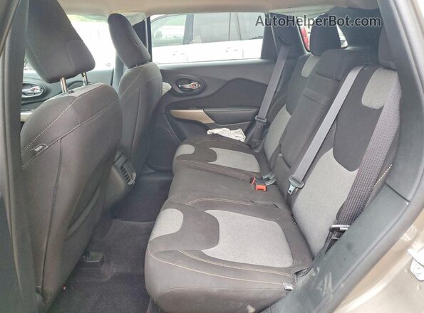 1C4PJMCB6JD608776 2018 JEEP CHEROKEE Желто-коричневый Вид задней части салона