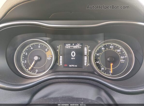 1C4PJMCB6KD429932 2019 JEEP CHEROKEE Серебряный Вид задних сидений
