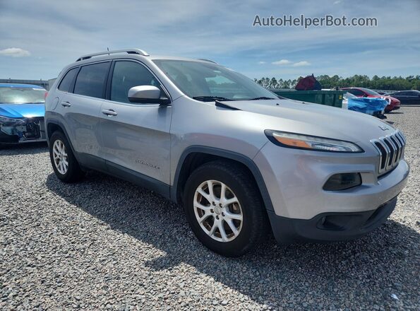 1C4PJMCS0HW581802 2017 JEEP CHEROKEE Silver Delantero derecho