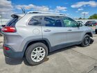 2017 Jeep Cherokee Latitude Silver vin: 1C4PJMCS0HW609002
